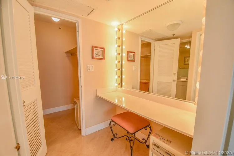 The Alexander #1015 image #9