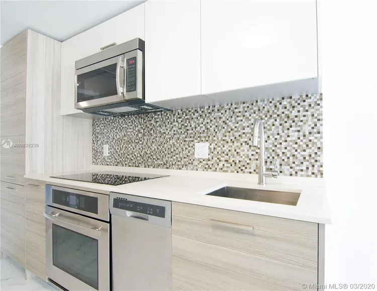 Brickell House #2812 image #17