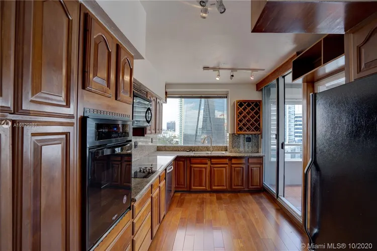 The Palace Condo #C1605 image #14