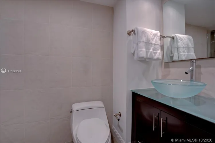 The Palace Condo #C1605 image #25