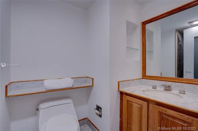 The Palace Condo #C1605 image #8