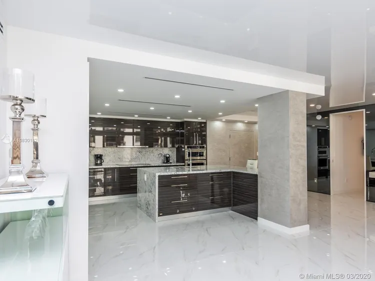 Bal Harbour 101 #1006 image #15