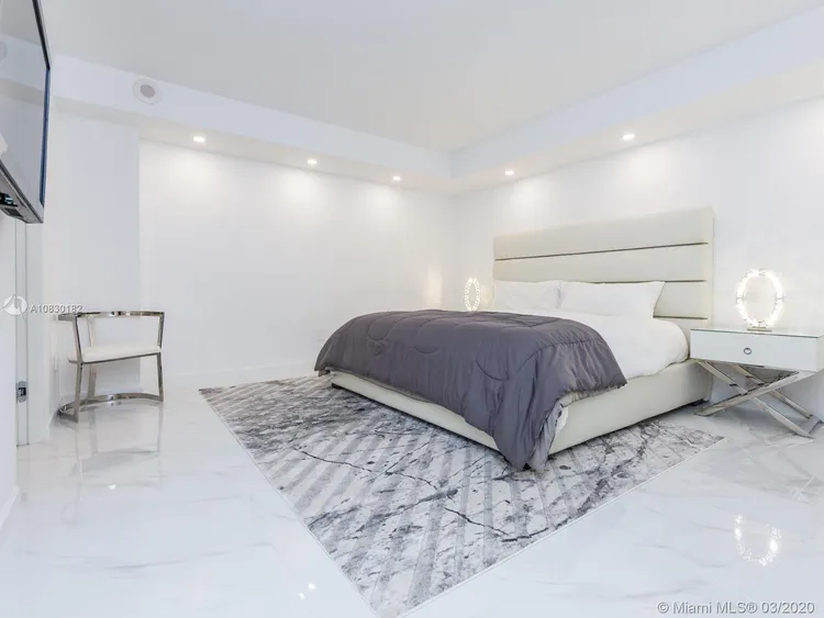 Bal Harbour 101 #1006 image #23