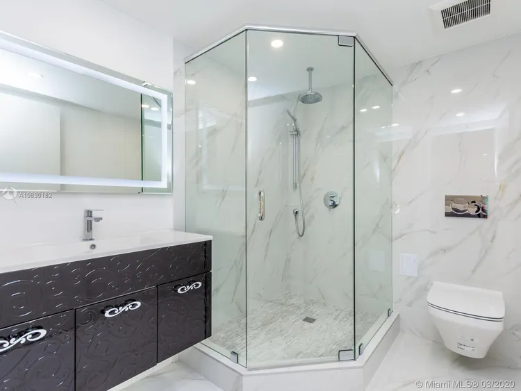 Bal Harbour 101 #1006 image #26