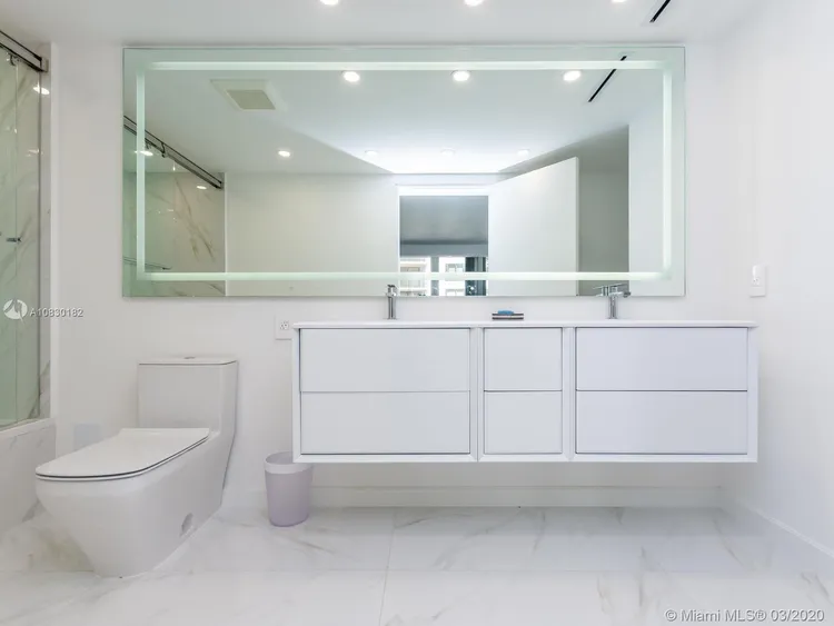 Bal Harbour 101 #1006 image #27