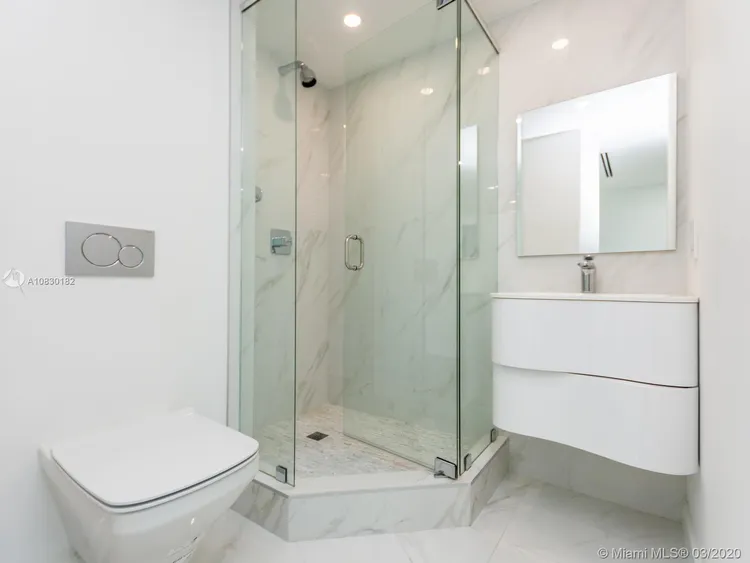 Bal Harbour 101 #1006 image #36