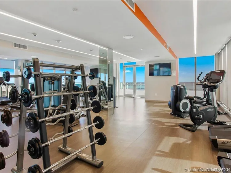 Bal Harbour 101 #1006 image #39