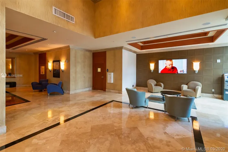 360 Condo #816 image #16