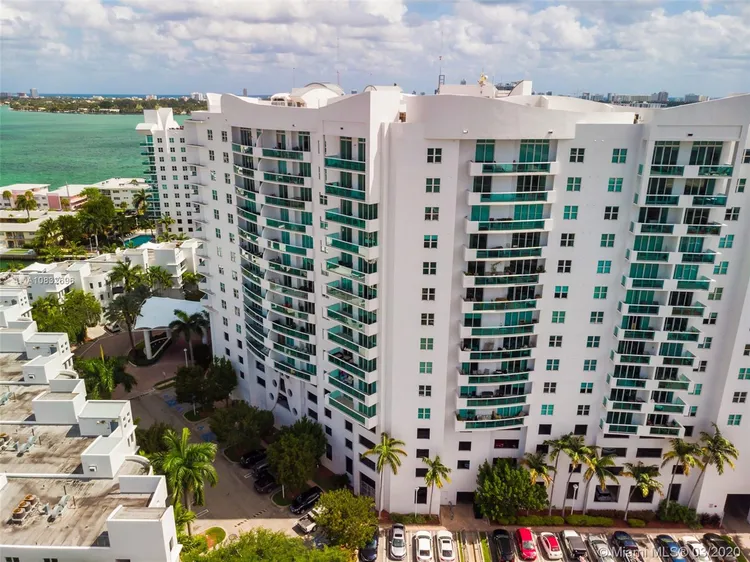 360 Condo #816 image #19