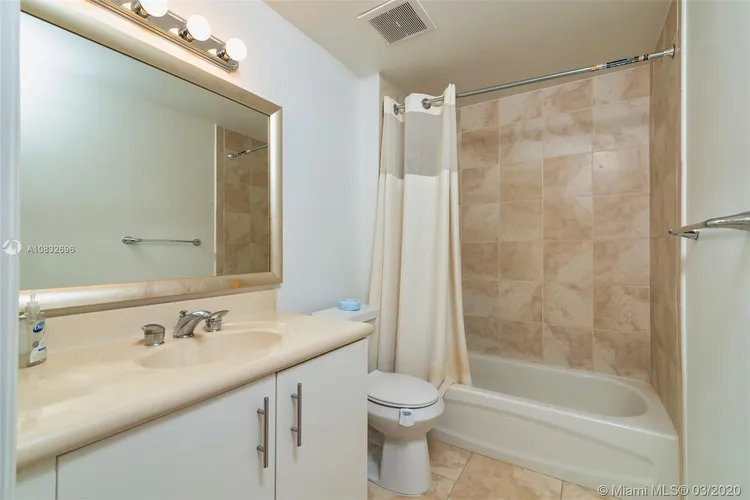 360 Condo #816 image #6