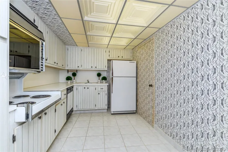 Maison Grande #635 image #13