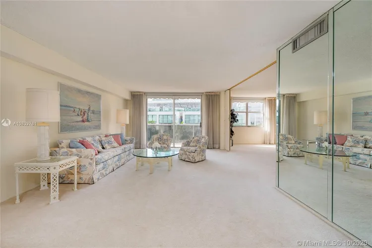 Maison Grande #635 image #15