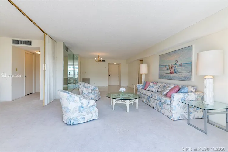 Maison Grande #635 image #17