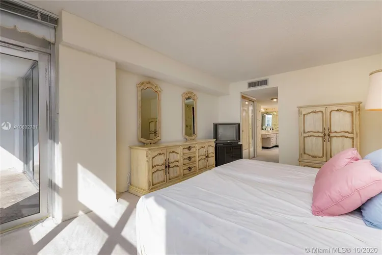 Maison Grande #635 image #22