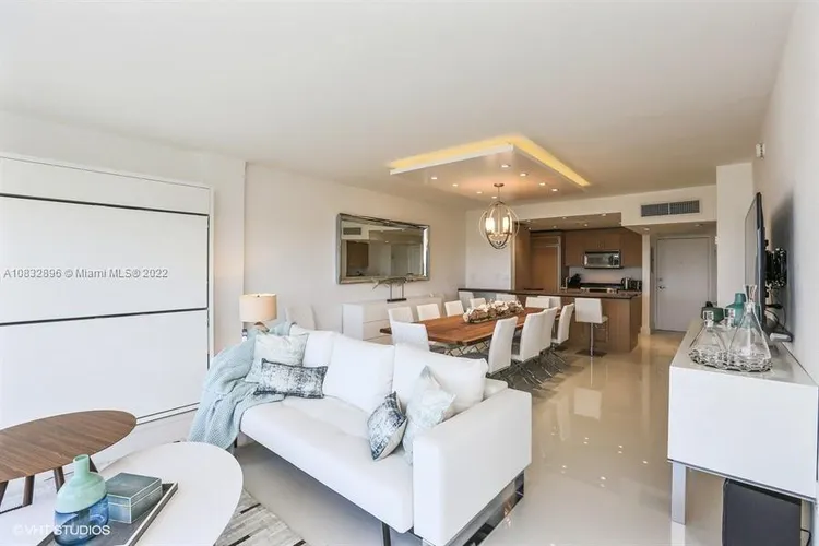 Harbour House #725 image #12