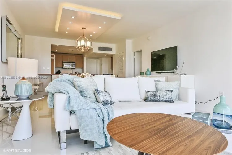 Harbour House #725 image #15