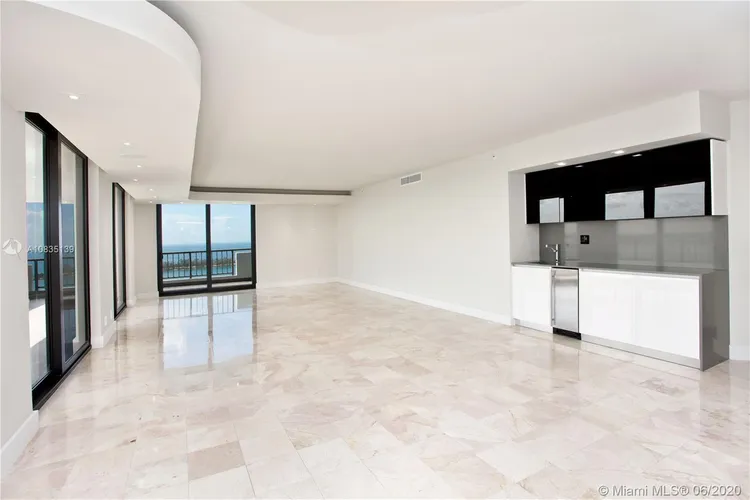Villa Regina Condo #2201 image #10