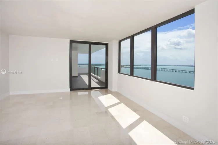 Villa Regina Condo #2201 image #12