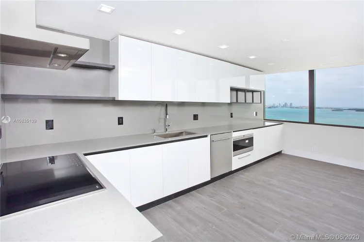 Villa Regina Condo #2201 image #13