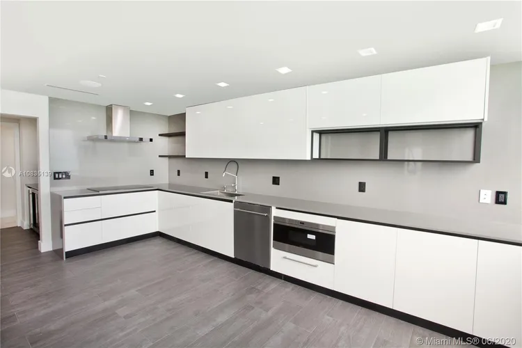 Villa Regina Condo #2201 image #15