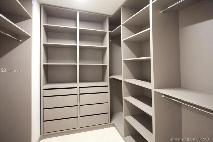 Villa Regina Condo #2201 image #17