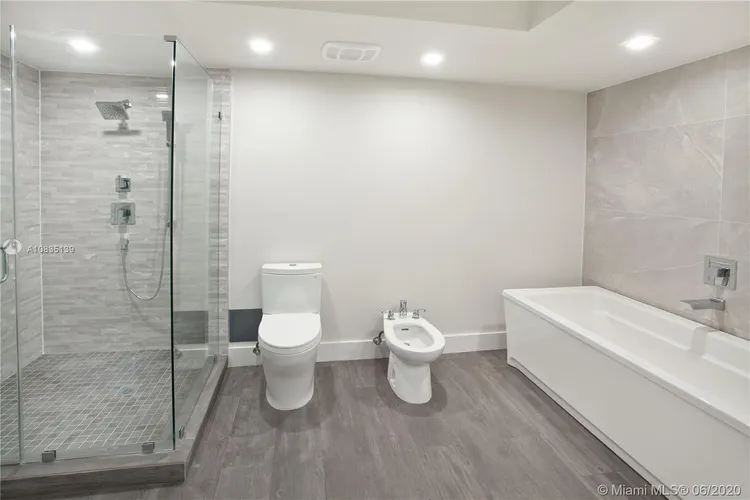 Villa Regina Condo #2201 image #19