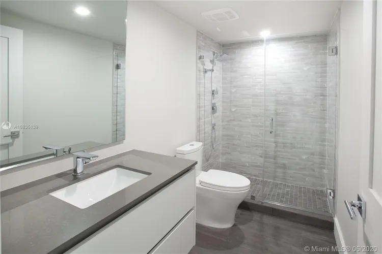 Villa Regina Condo #2201 image #20