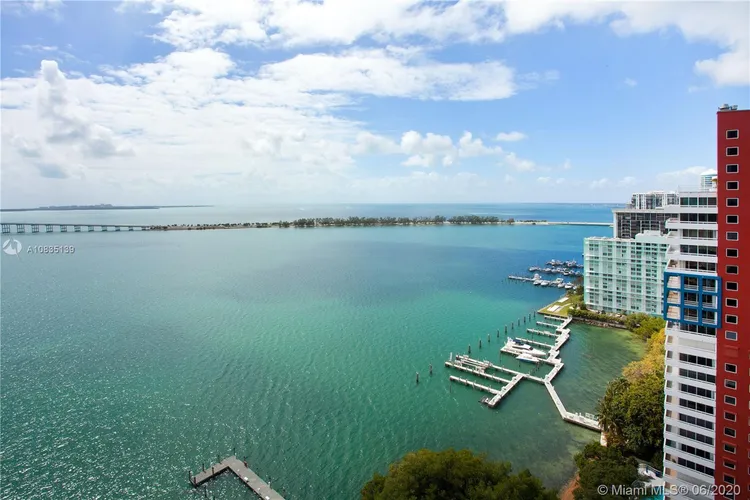 Villa Regina Condo #2201 image #7