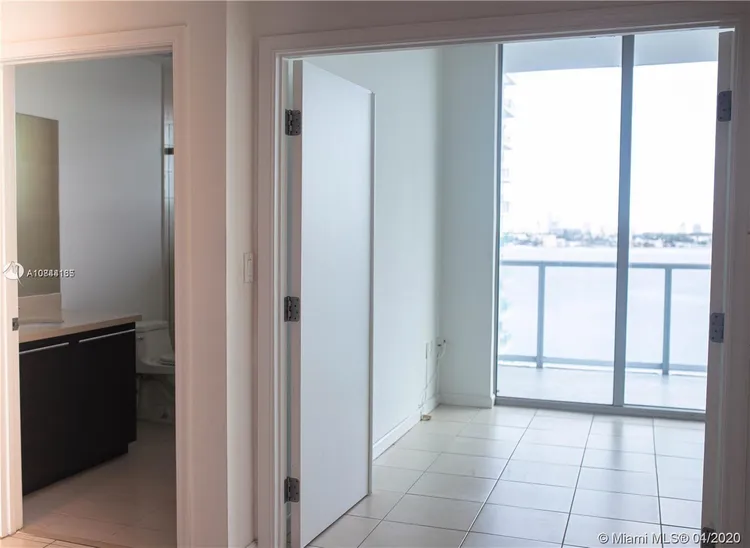 Eloquence on the Bay #804 image #39