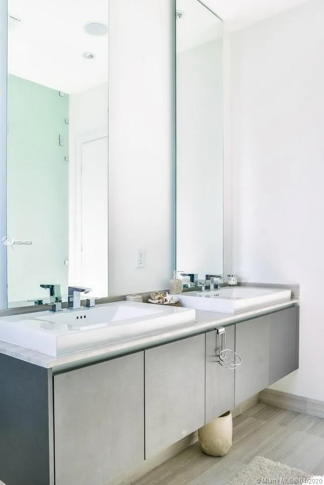 Echo Aventura #UPH01 image #11