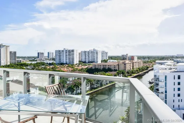 Echo Aventura #UPH01 image #15