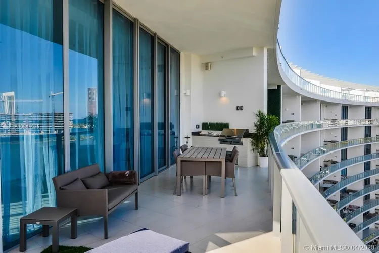 Echo Aventura #UPH01 image #17