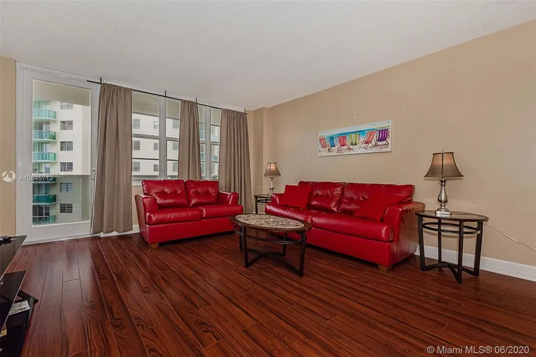 Sea Air Towers #918 image #6