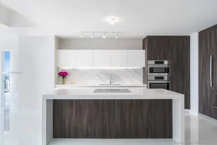 Paramount Miami Worldcenter #4112 image #10