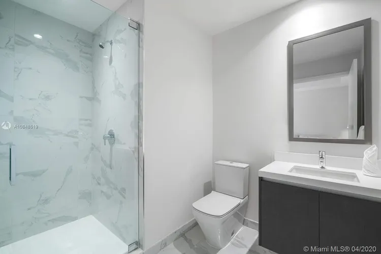 Paramount Miami Worldcenter #4112 image #17