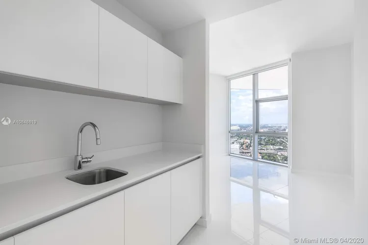 Paramount Miami Worldcenter #4112 image #19