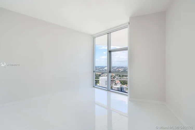 Paramount Miami Worldcenter #4112 image #20