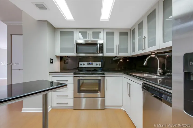 Towers of Quayside Condo #1 #304 image #6