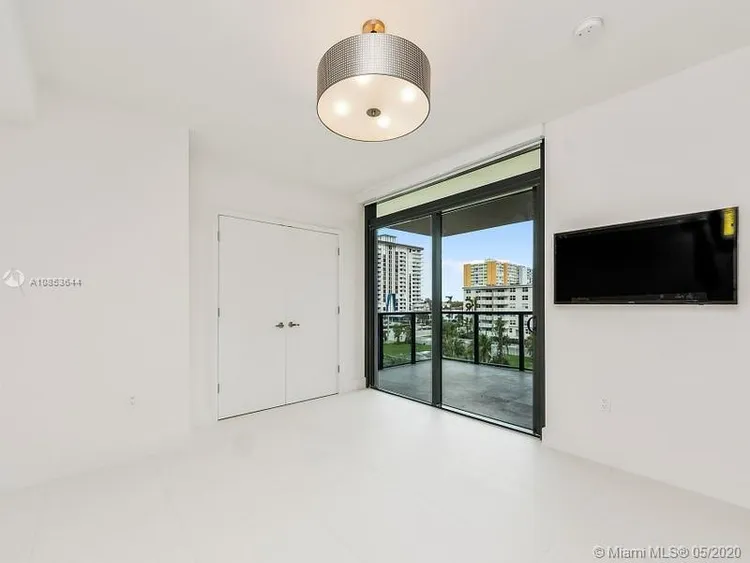 Sage Beach #4F image #10