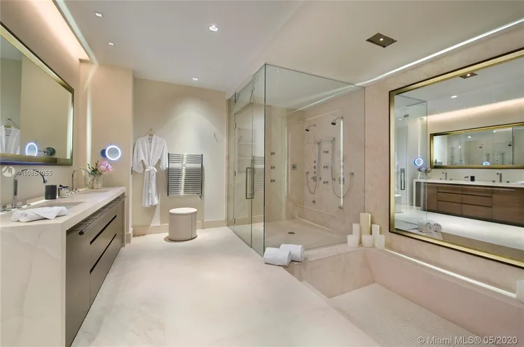 Apogee #702 image #10