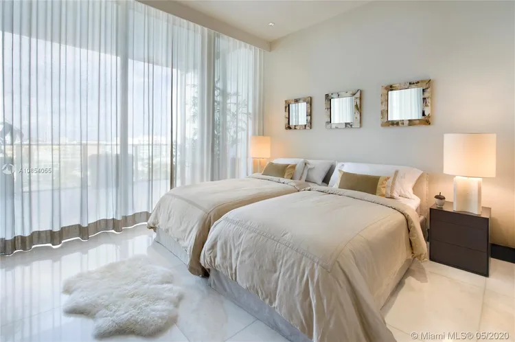 Apogee #702 image #11