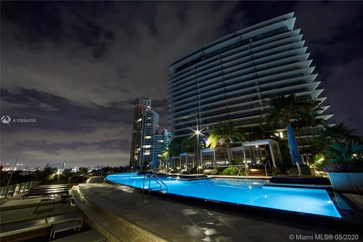 Apogee #702 image #29