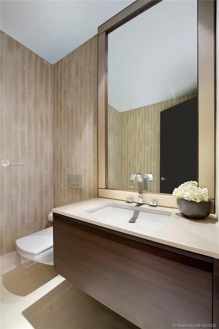 Apogee #702 image #6