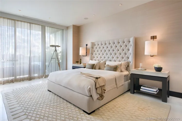 Apogee #702 image #9