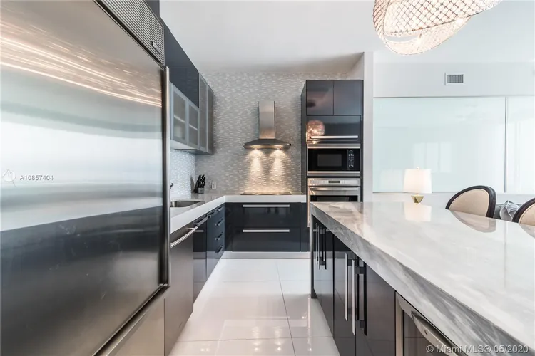 Paramount Bay #2907 image #10