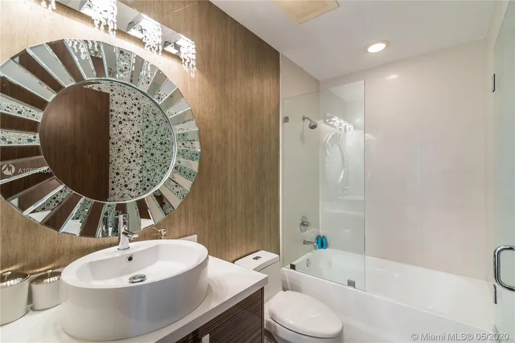 Paramount Bay #2907 image #19