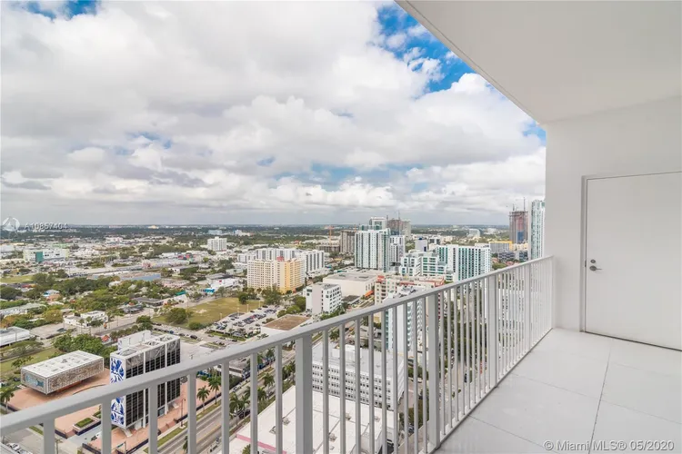 Paramount Bay #2907 image #21