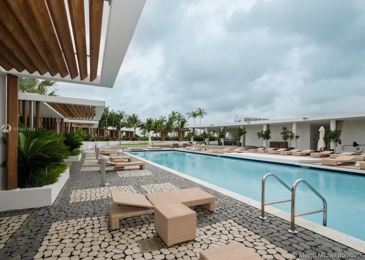 Paramount Bay #2907 image #25