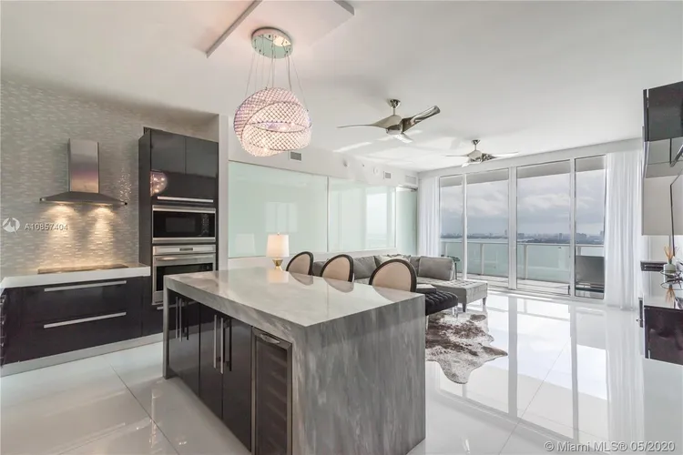 Paramount Bay #2907 image #9