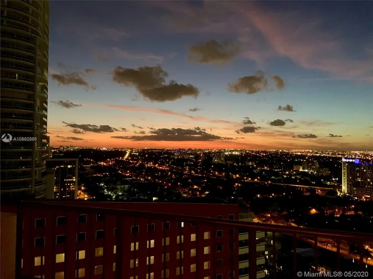 Villa Regina Condo #T206 image #15